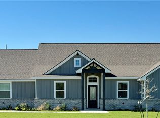 3311 Hunters Crossing Trl, Bryan, TX 77808