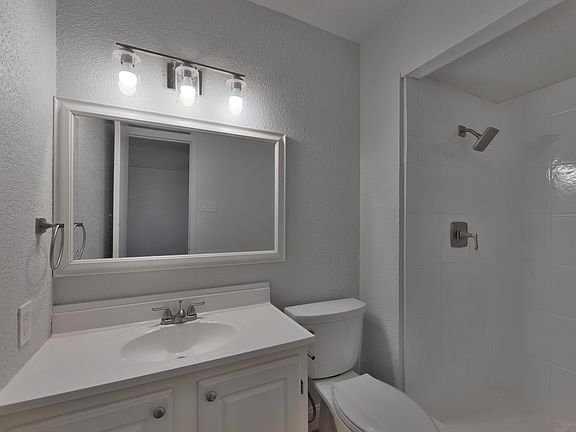 4th image of 4849 Alta Oaks Ln