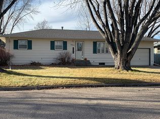 1523 5 1/2 Ave NE, Jamestown, ND 58401