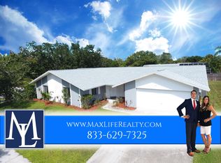 3045 Ontario Cir W, Melbourne, FL 32935