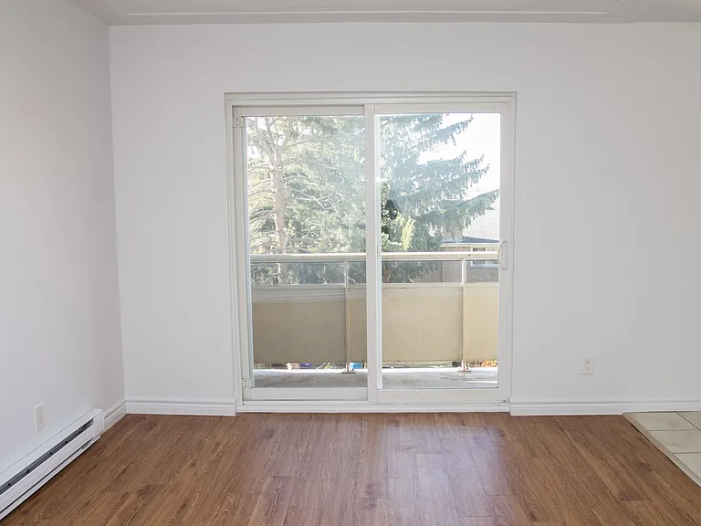 21 Jean Ave — Photo 5