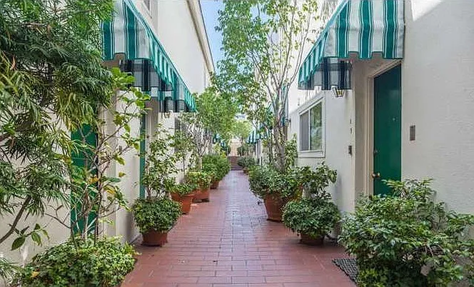 1745 Selby Ave #20 — Photo 30