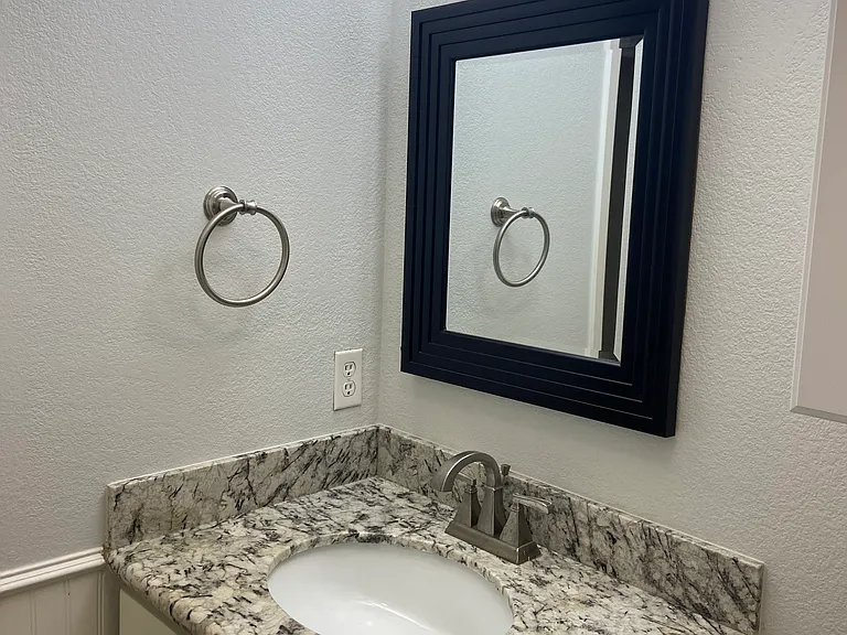 3314 Douglas Ave #103 — Photo 32