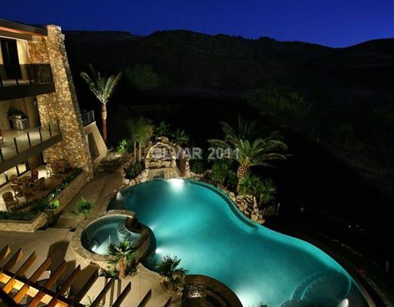 1st image of 599 Lairmont Pl