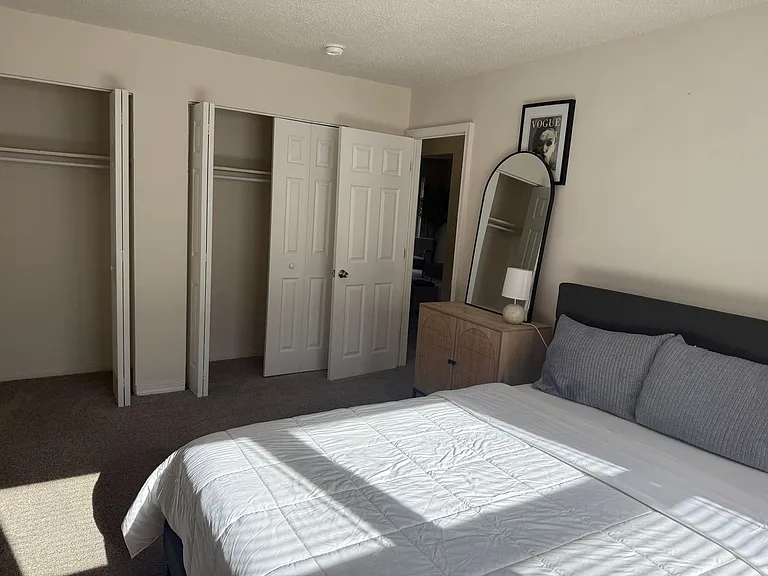 Colonial Point Apartments — Photo 41