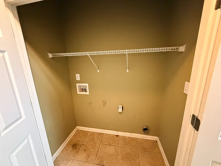 2938 Summit Dr — Photo 24