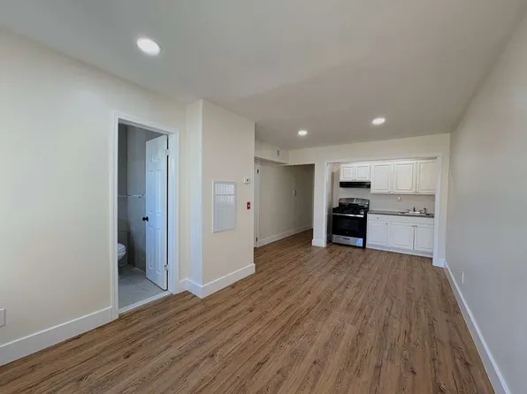 21-25 Willoughby St #B6, Newark, NJ 07112
