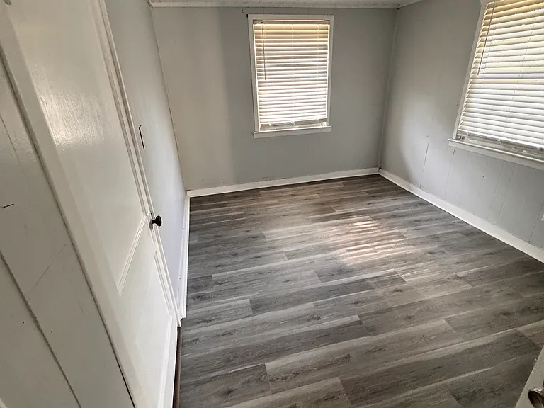 4345 K Ville Ave — Photo 4