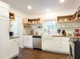 5312 W 57th Ter, Roeland Park, KS 66205