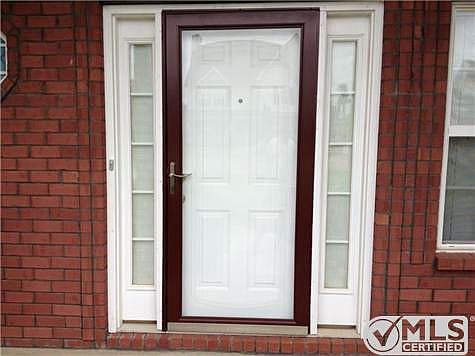 2nd image of 3321 Hamberton Cir