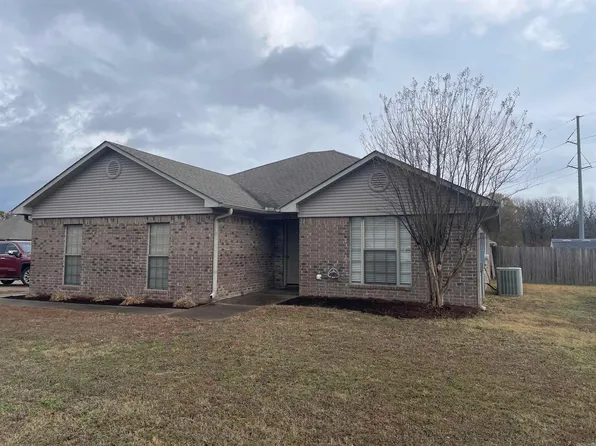 1720 Milestone Dr, Conway, AR 72034