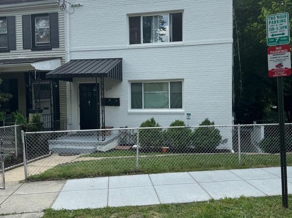 4253 Brooks St NE #1