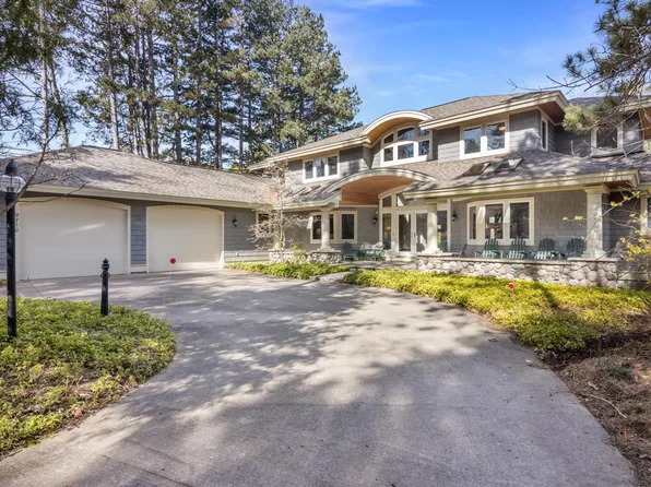 9710 Cherry Ave, Rapid City, MI 49676