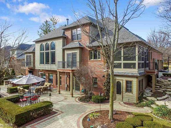 3rd image of 12216 Forest Glen Ln