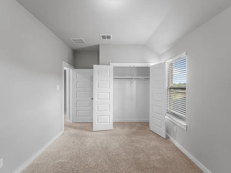 124 Mandarin St — Photo 20