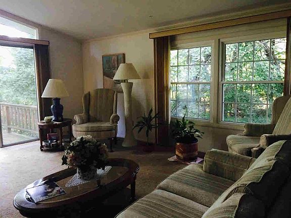 4th image of 8928 Birchwood Ct