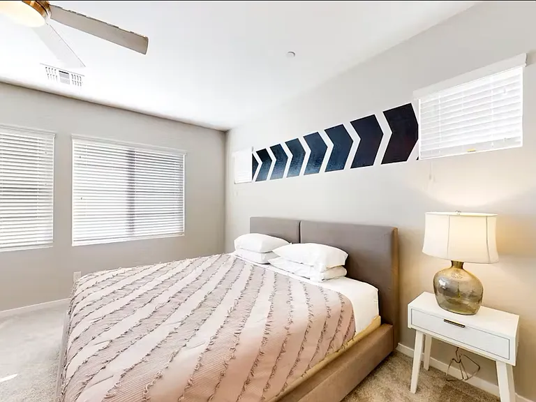 1919 S Follett Way — Photo 12