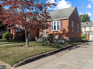 515 Emerson St, Philadelphia, PA 19111