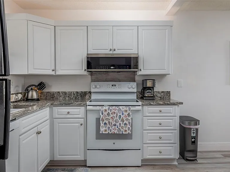7405 Bay Island Dr S #321 — Photo 15