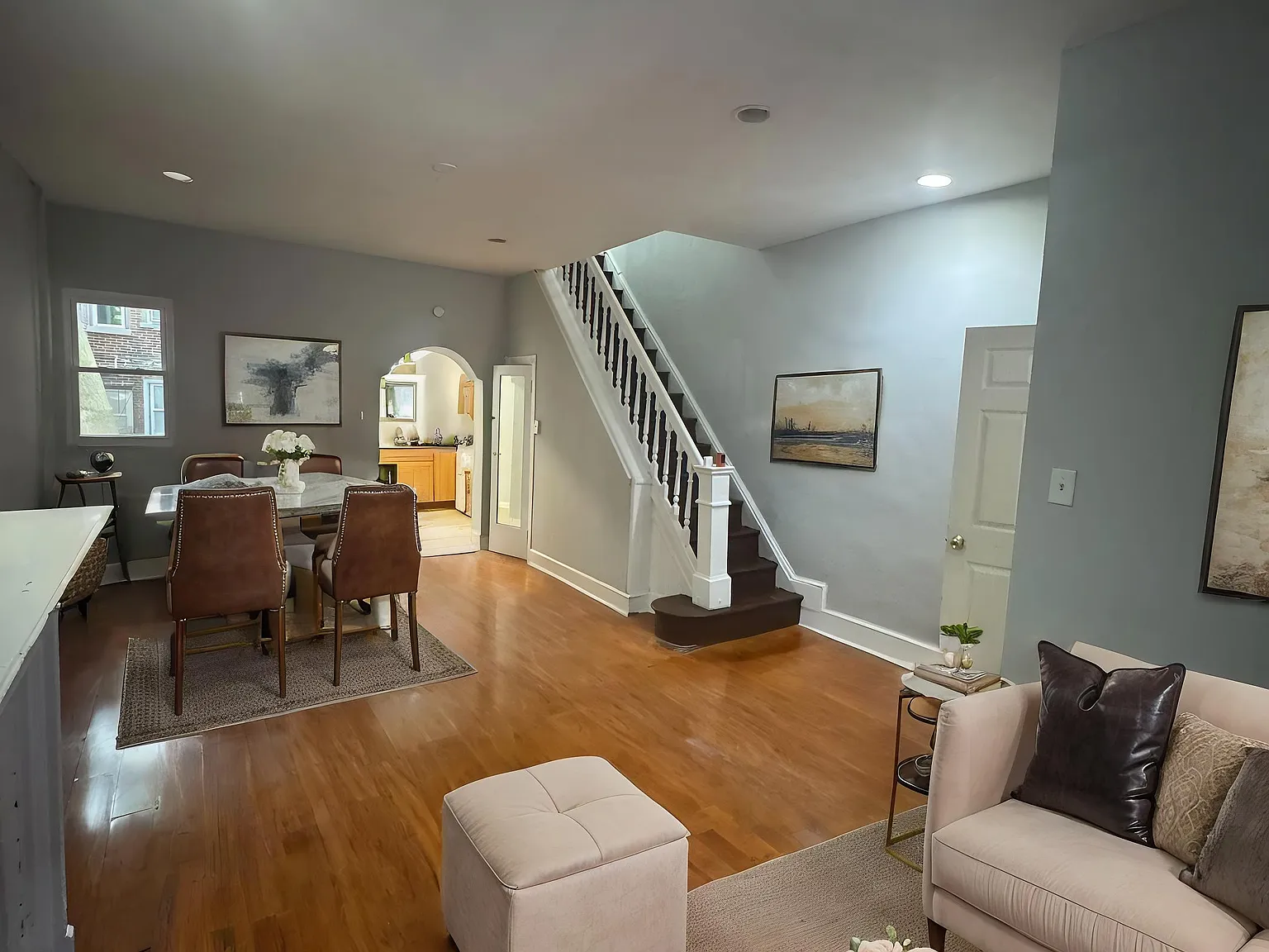 3 bed, $1,300 — Photo 1