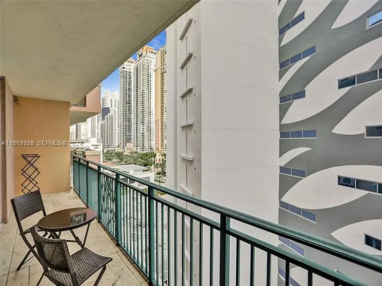 17555 Atlantic Blvd #1101 — Photo 48