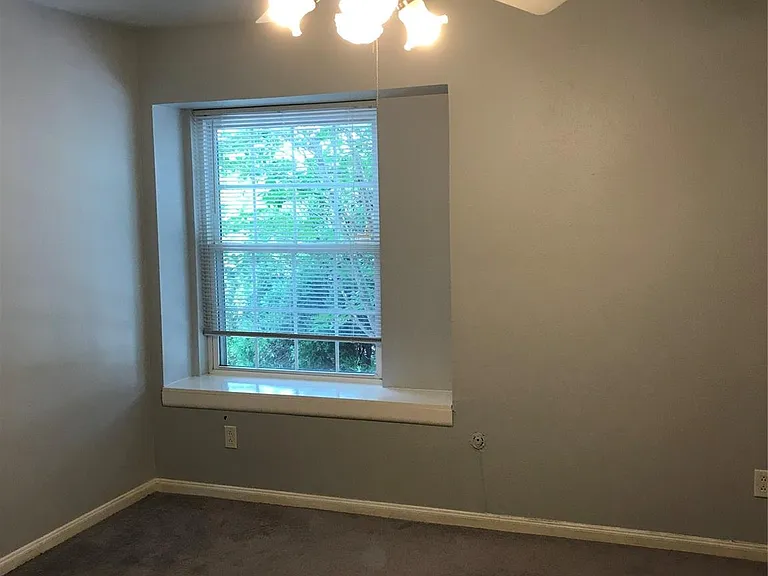 1611 Mapleton Dr — Photo 14