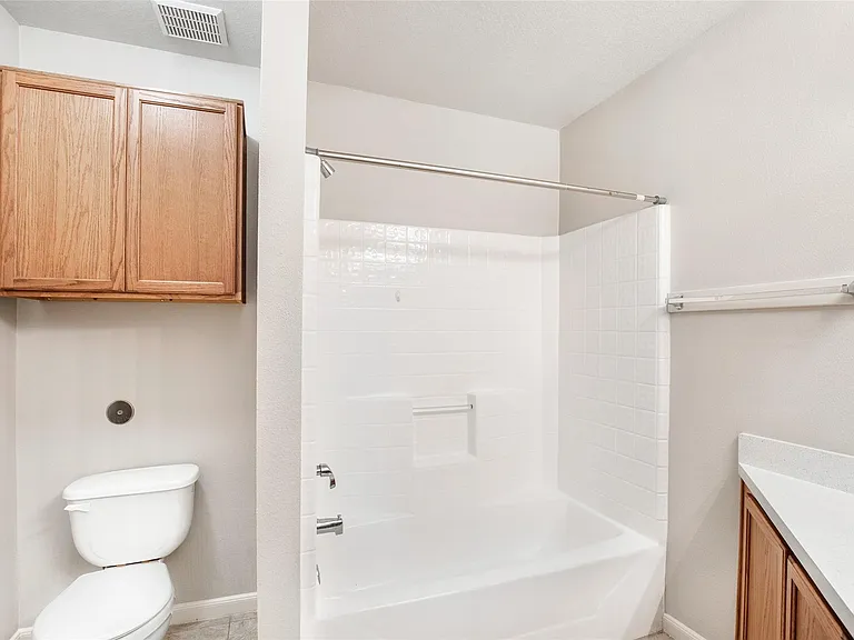2822 Foster Hill Dr — Photo 24