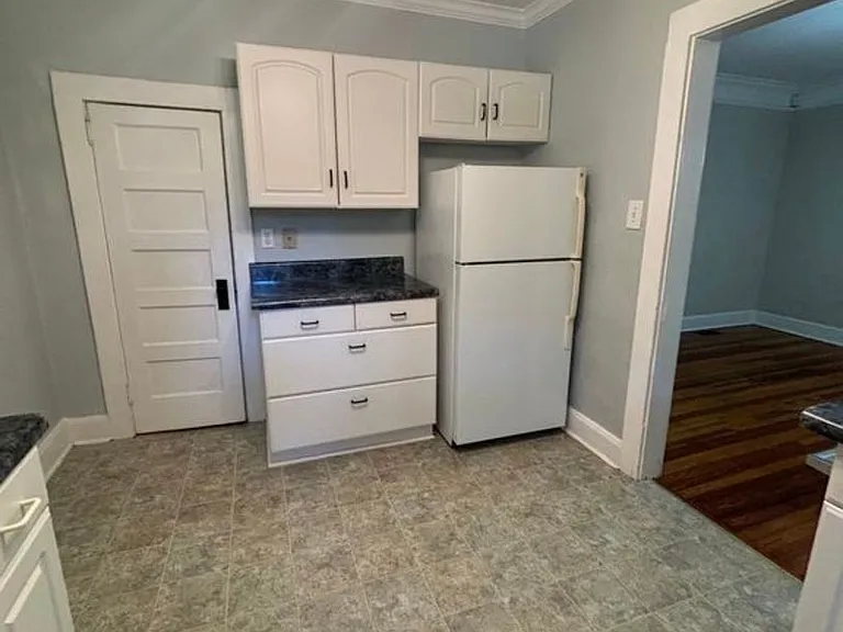 521 N Howard Ave — Photo 12