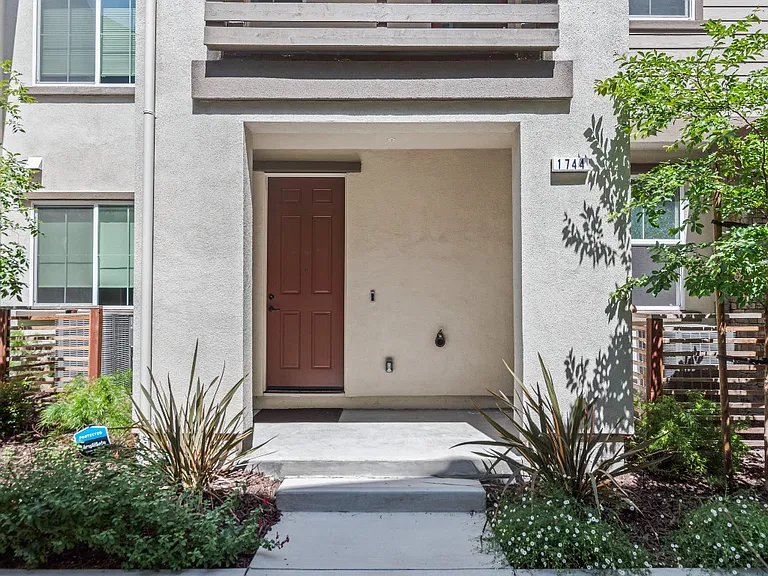 1744 Pedrozzi Cmn — Photo 2