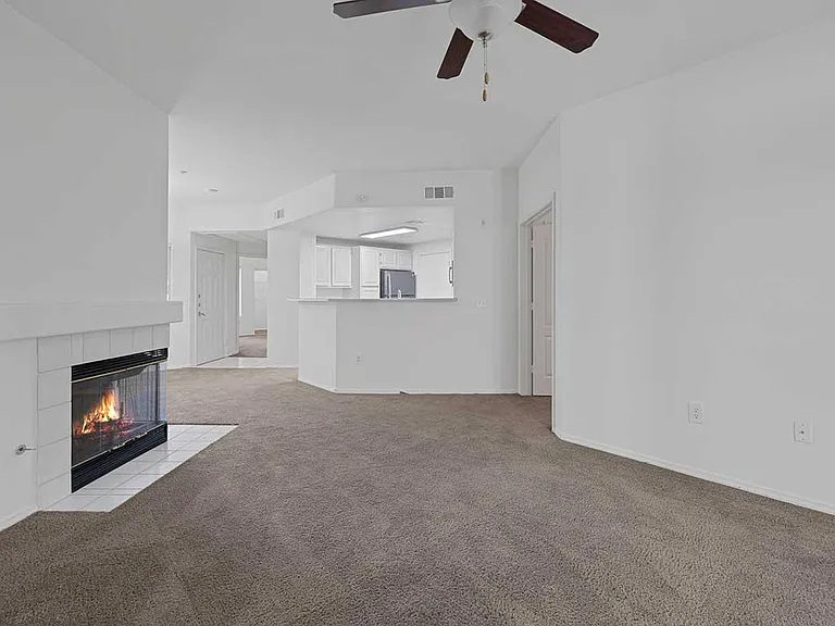 Noble Park — Photo 41