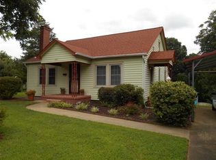 375 20th Ave NE, Hickory, NC 28601