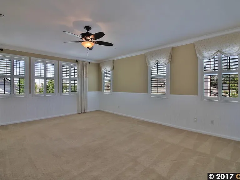 2743 Cathedral Cir — Photo 11