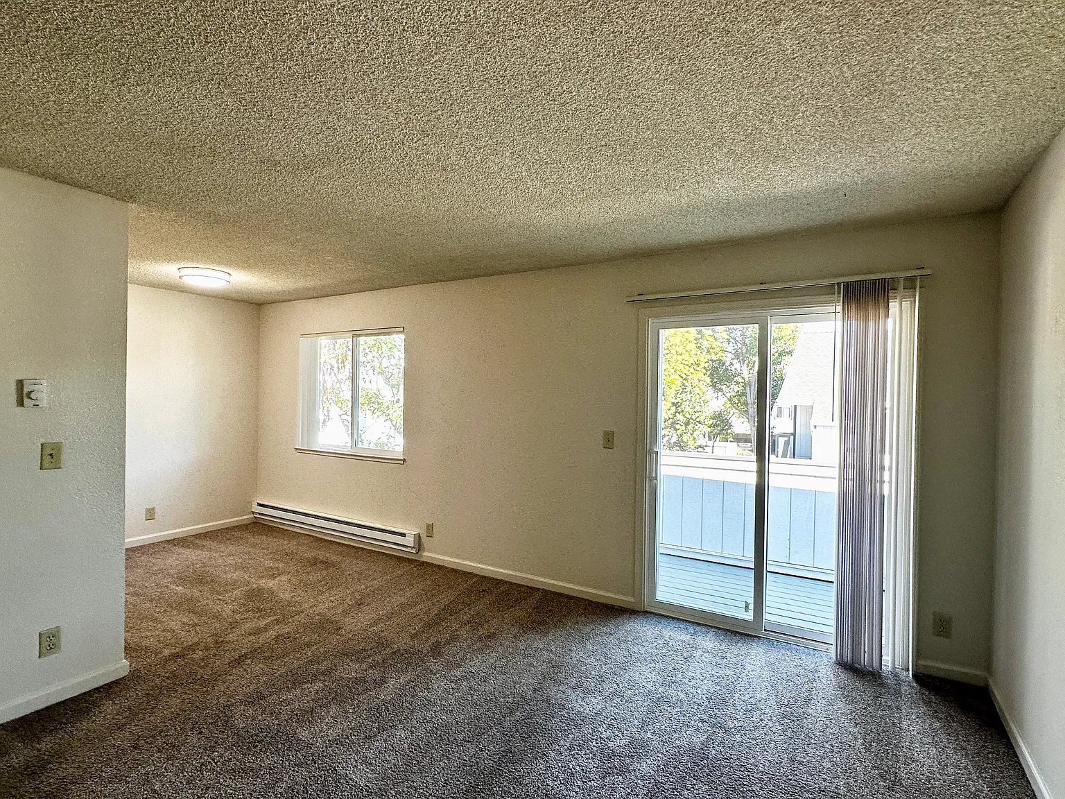 39406 Parkhurst Dr — Photo 3