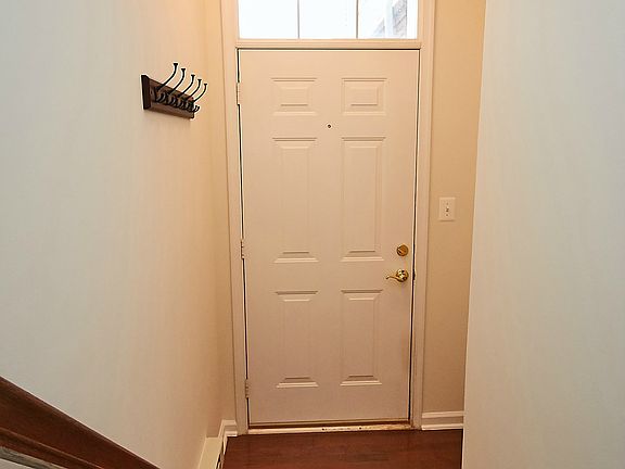 5th image of 43371 Locust Dale Ter Unit 109