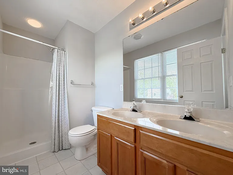46231 Sylvan Ct — Photo 32