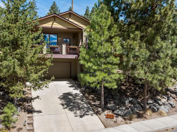 2106 NW Black Pines Pl, Bend, OR 97703