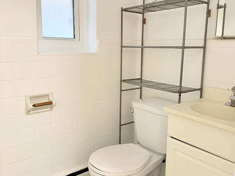 1590 Ouellette Ave #102 — Photo 11