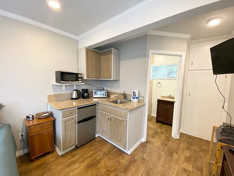 3210 Felton St — Photo 3