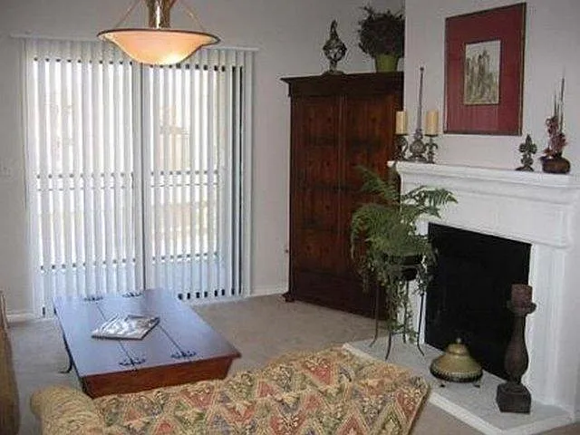 3207 Frankford Rd — Photo 4