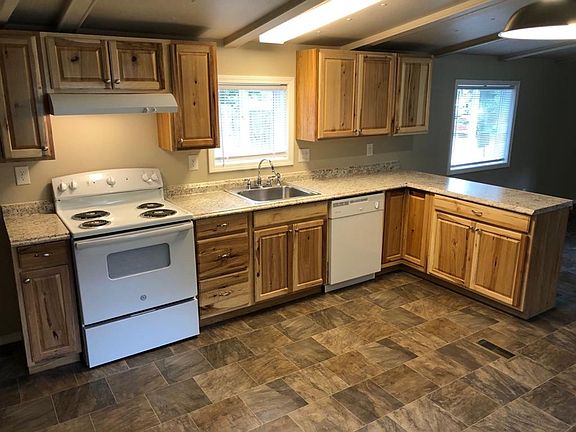 3rd image of 19701 67th Ave E