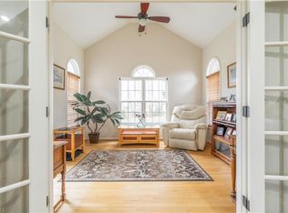 4492 Lochurst Dr, Pfafftown, NC 27040