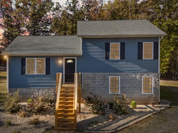 761 Chapel Grove Rd, Evington, VA 24550