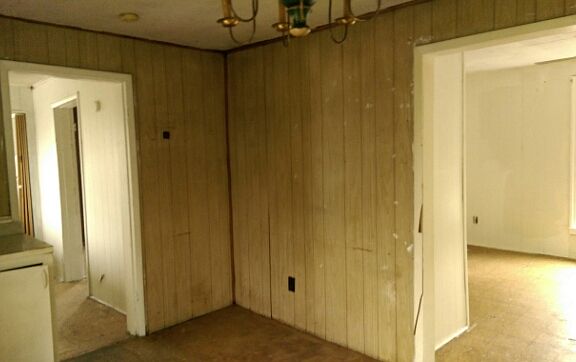 4th image of 119 S Main St