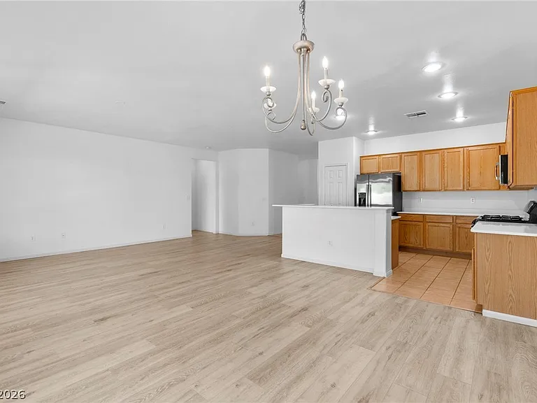 2250 Sandstone Cliffs Dr — Photo 7