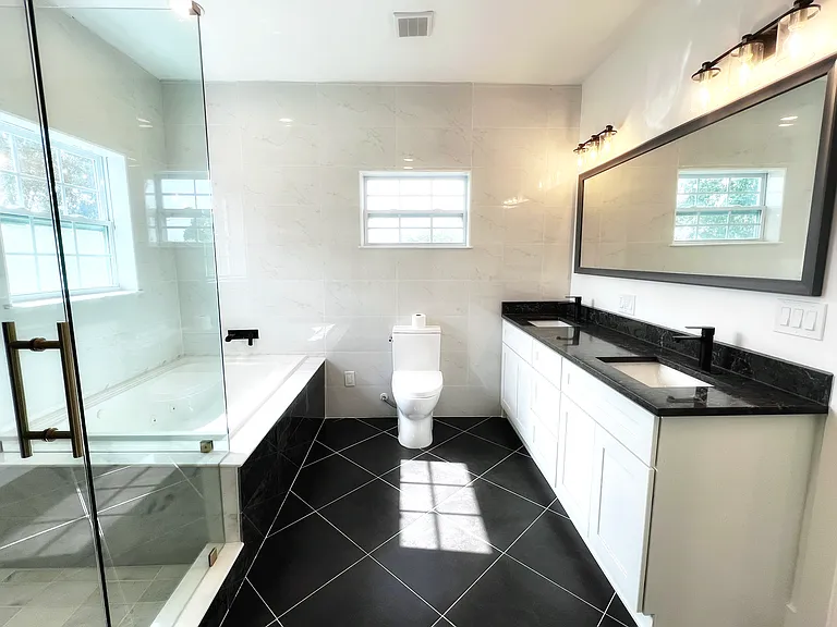 Upstairs Master Bath