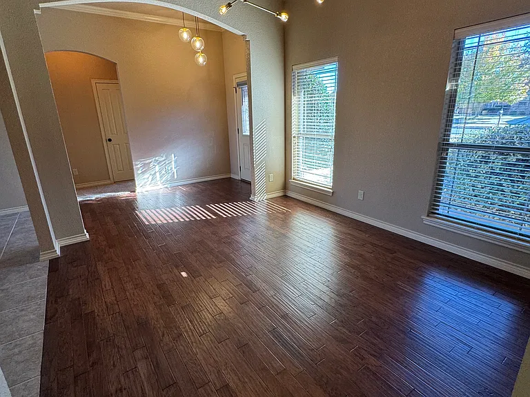 610 Benelli Dr — Photo 3