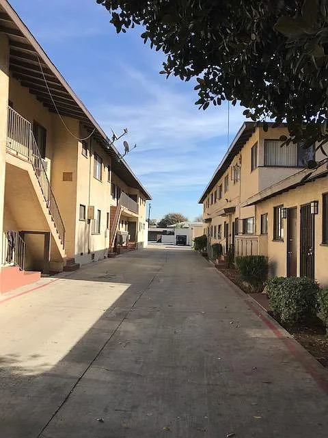 1 bed, 800 sqft, $1,850 — Photo 2