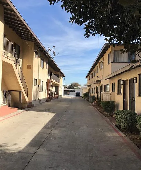 312 N San Antonio Ave #17 — Photo 2