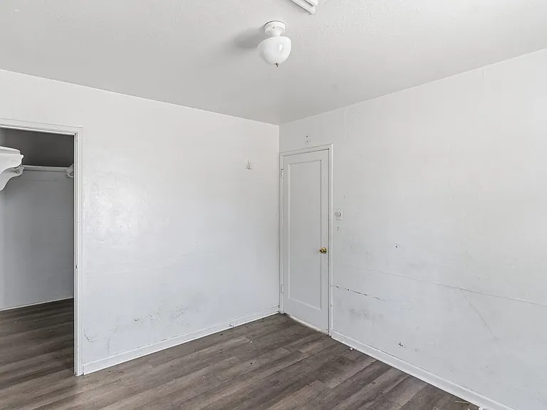 215 Gass Ave — Photo 6
