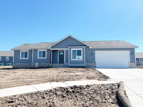4391 Salix Ct, Manhattan, KS 66502
